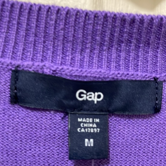 Gap purple long sleeve sweater (sz m) - Picture 2 of 8